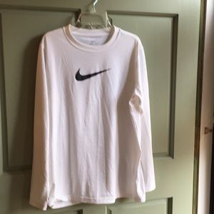 Nike Boys size XL WHITE LONG SLV SHIRT